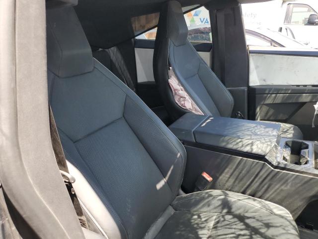 2024 TESLA CYBERTRUCK