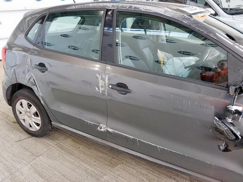 2010 VOLKSWAGEN POLO S