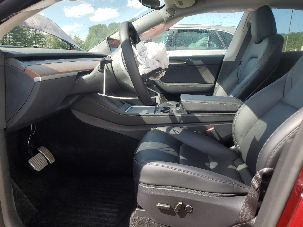 2024 Tesla Model Y VIN: 7SAYGDEE9RF161880 Lot: 67988665