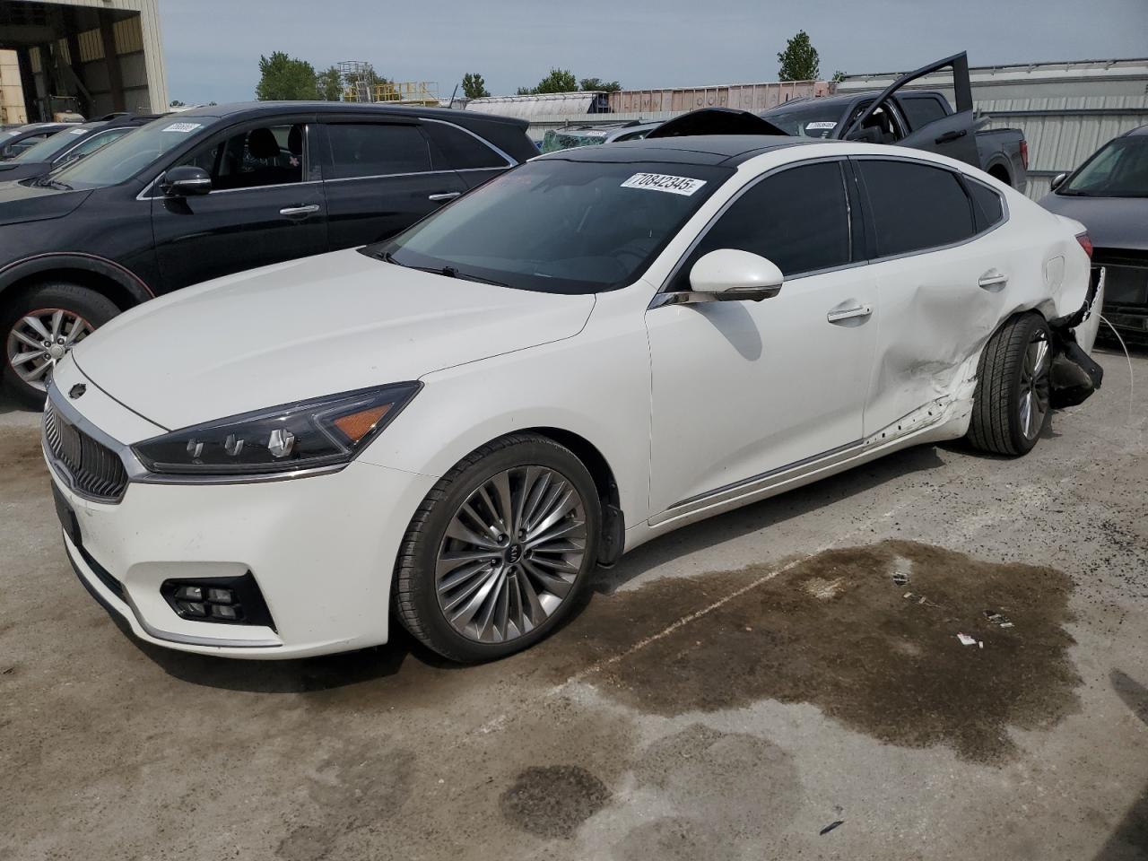 2017 Kia Cadenza Premium