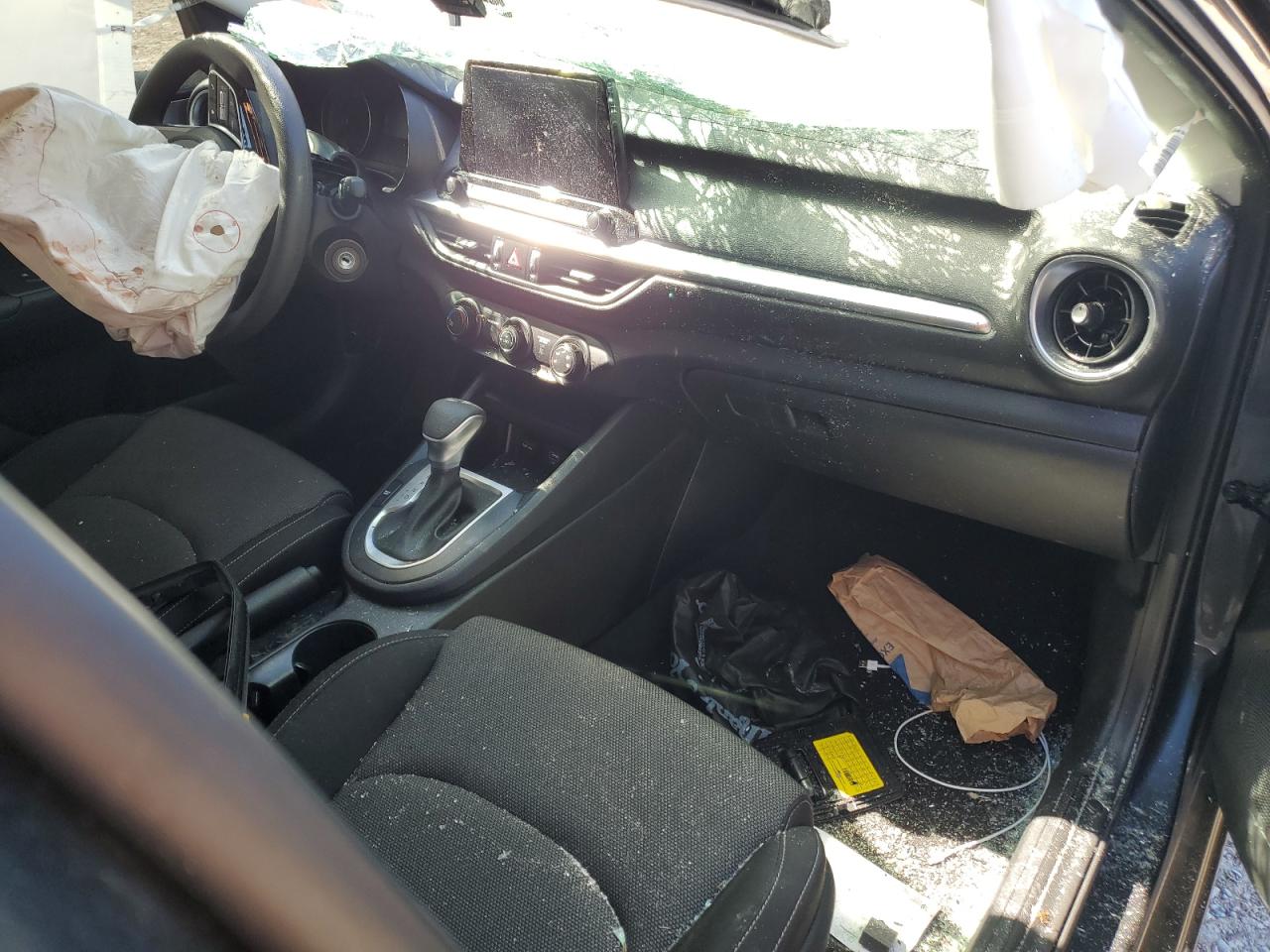 2024 Kia Forte Lx VIN: 3KPF24AD8RE720048 Lot: 70077235