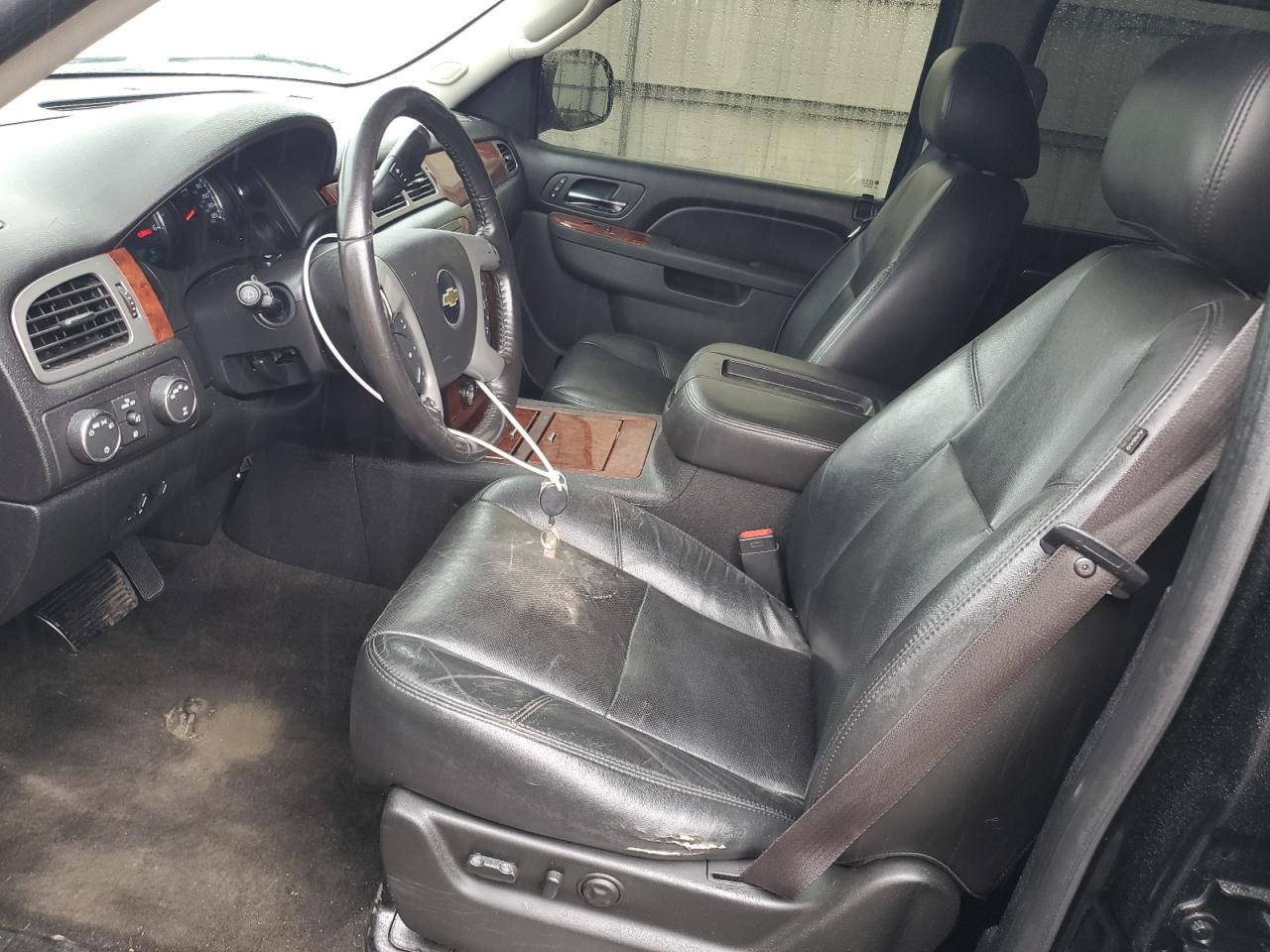 2011 Chevrolet Suburban K1500 Ltz VIN: 1GNSKKE39BR303317 Lot: 68696065