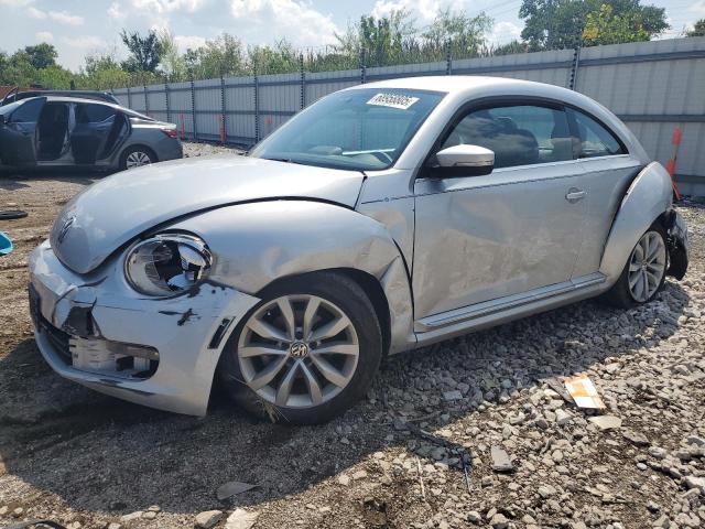  VOLKSWAGEN BEETLE 2013 Srebrny