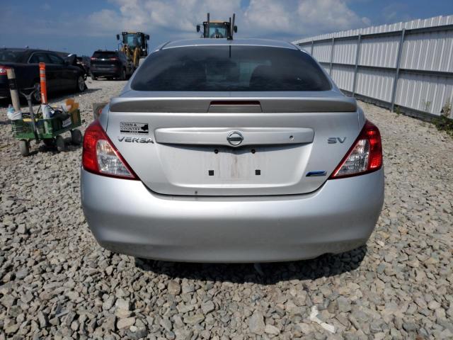 Sedans NISSAN VERSA 2013 Silver
