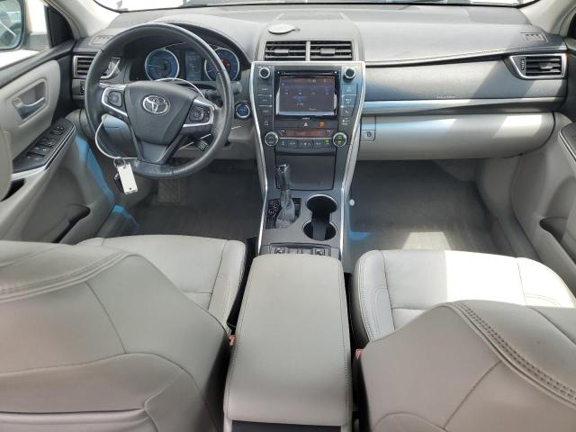  TOYOTA CAMRY 2017 Srebrny