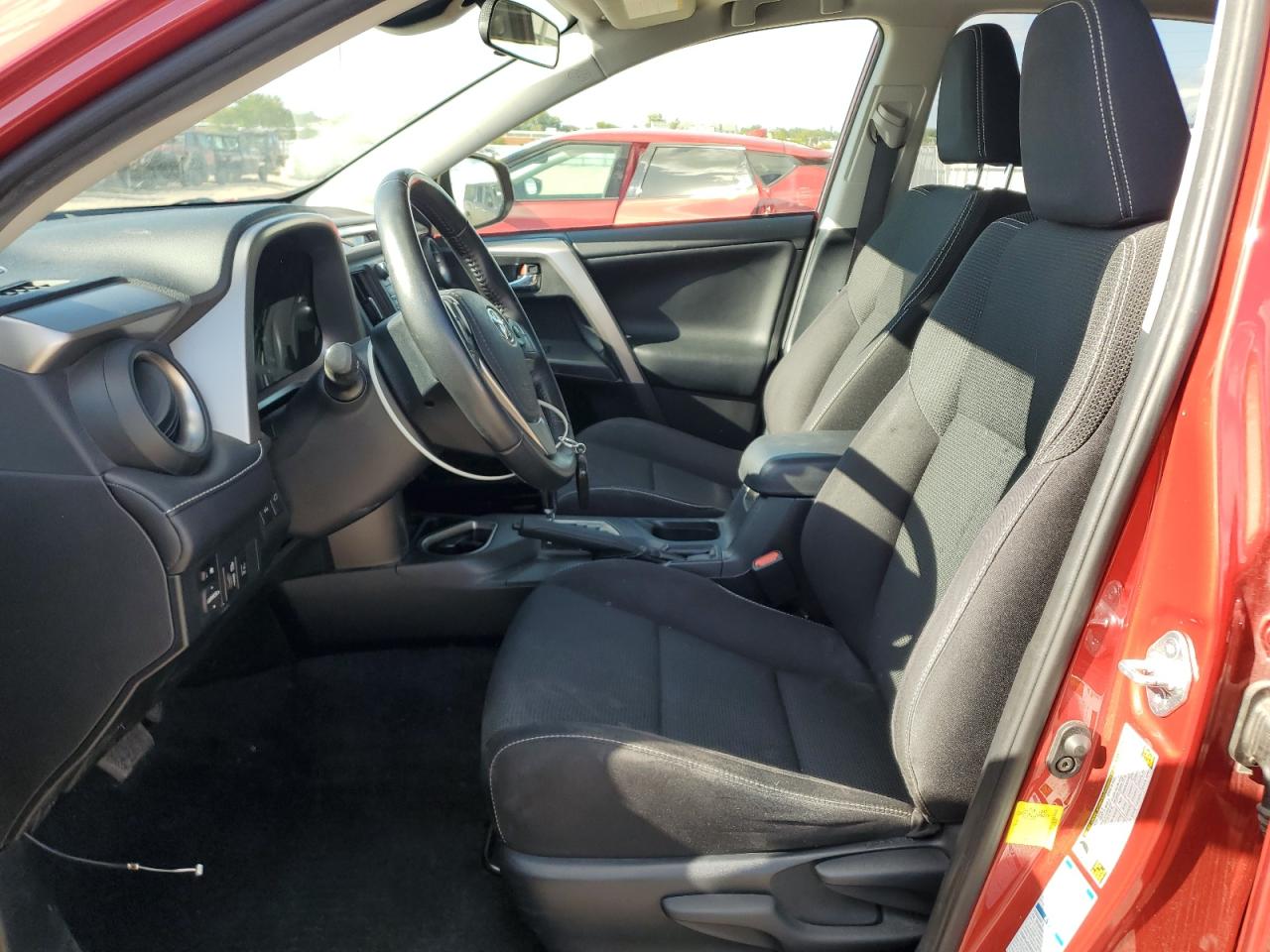 2017 Toyota Rav4 Xle VIN: JTMRFREVXHJ159385 Lot: 70587265