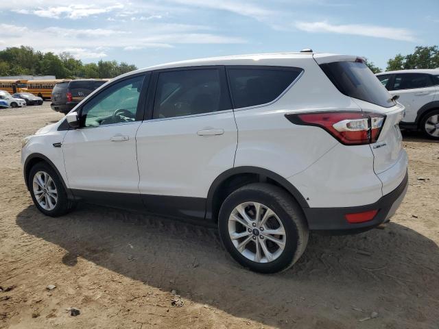 Паркетники FORD ESCAPE 2017 Белы
