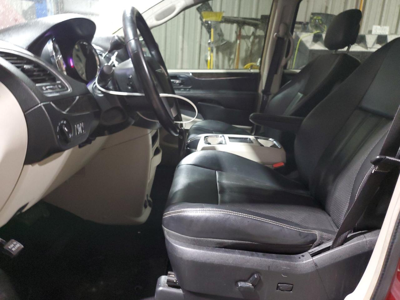 2013 Chrysler Town & Country Touring L VIN: 2C4RC1CGXDR585033 Lot: 70501395