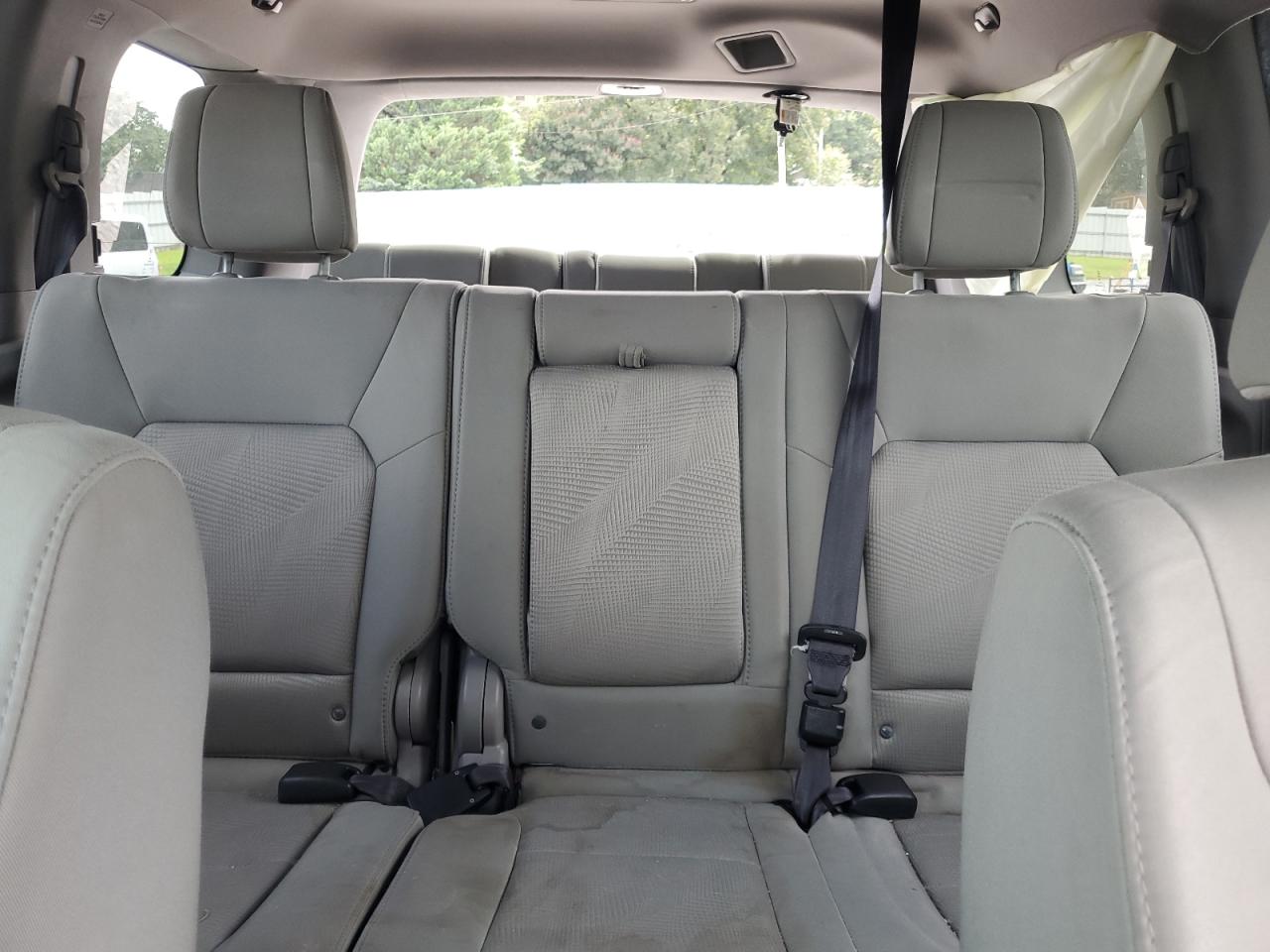 2012 Honda Pilot Lx VIN: 5FNYF4H2XCB038761 Lot: 70825255