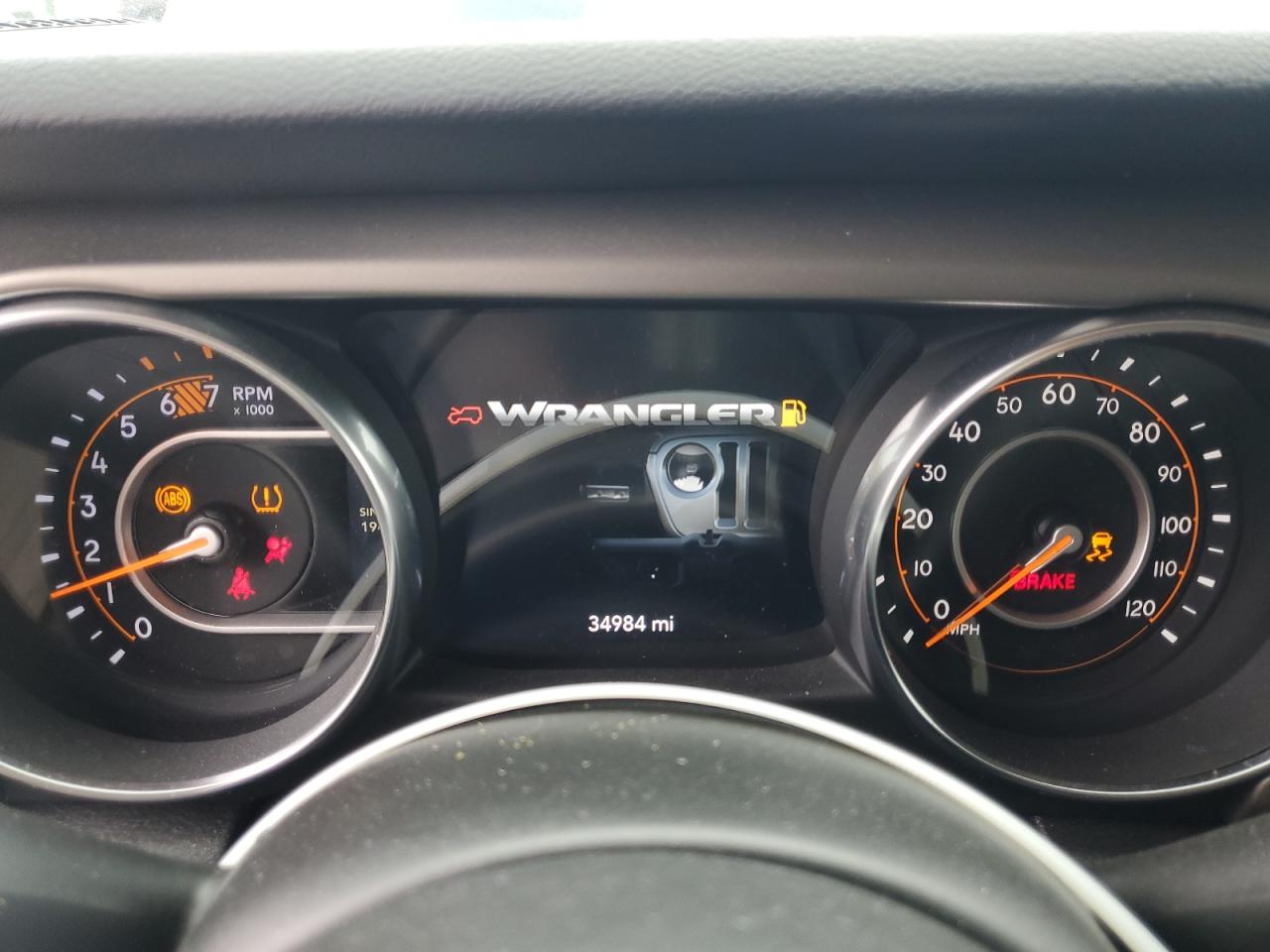 2018 Jeep Wrangler Sport VIN: 1C4GJXAN9JW316512 Lot: 68913295