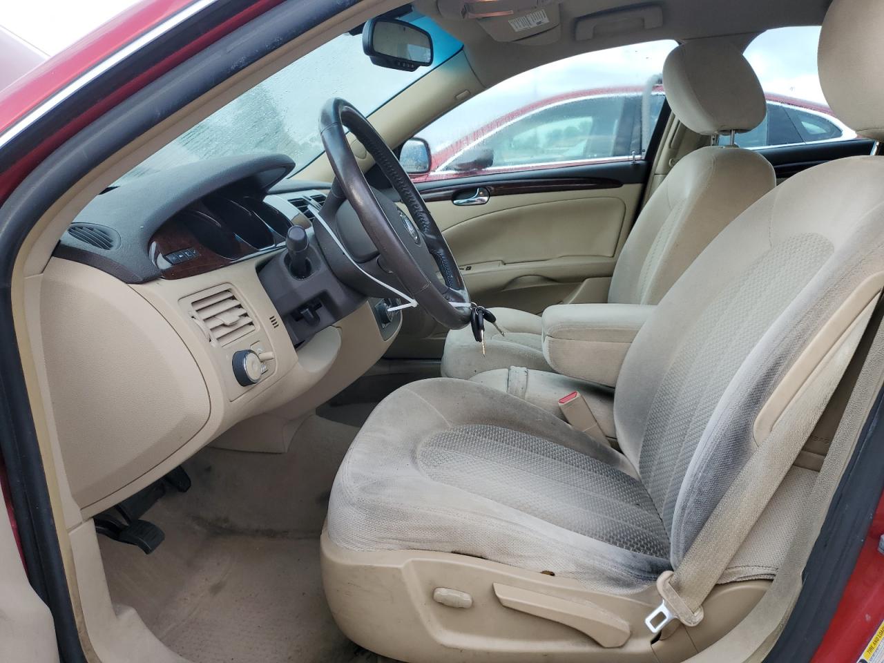 1G4HA5EM3BU134002 BUICK LUCERNE 2011 RED Photo 7