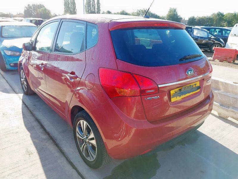 2015 KIA VENGA SR7