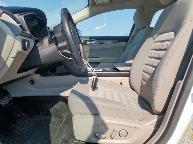  FORD FUSION 2018 Белы