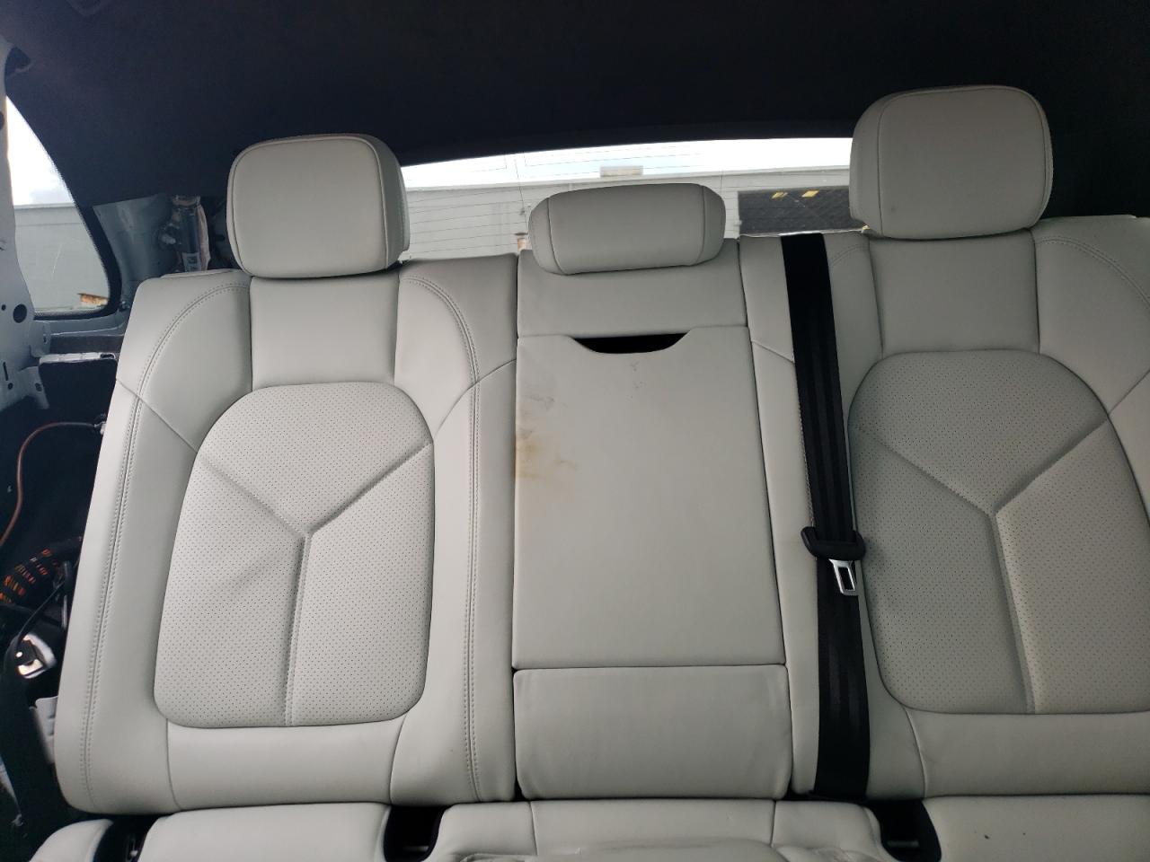 2020 Porsche Macan Turbo VIN: WP1AF2A59LLB60064 Lot: 68176055