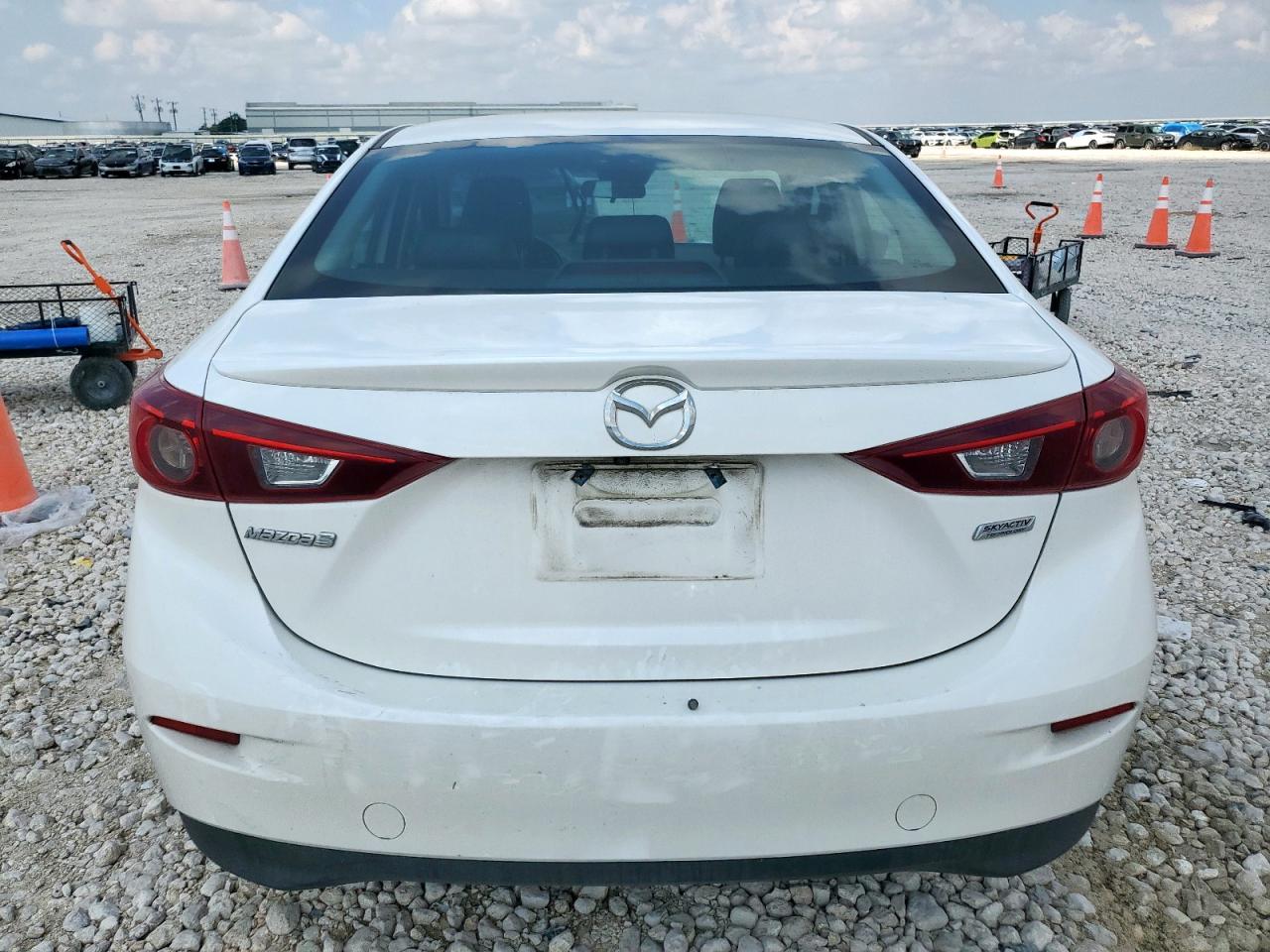 2018 Mazda 3 Touring VIN: 3MZBN1V35JM184141 Lot: 70117525