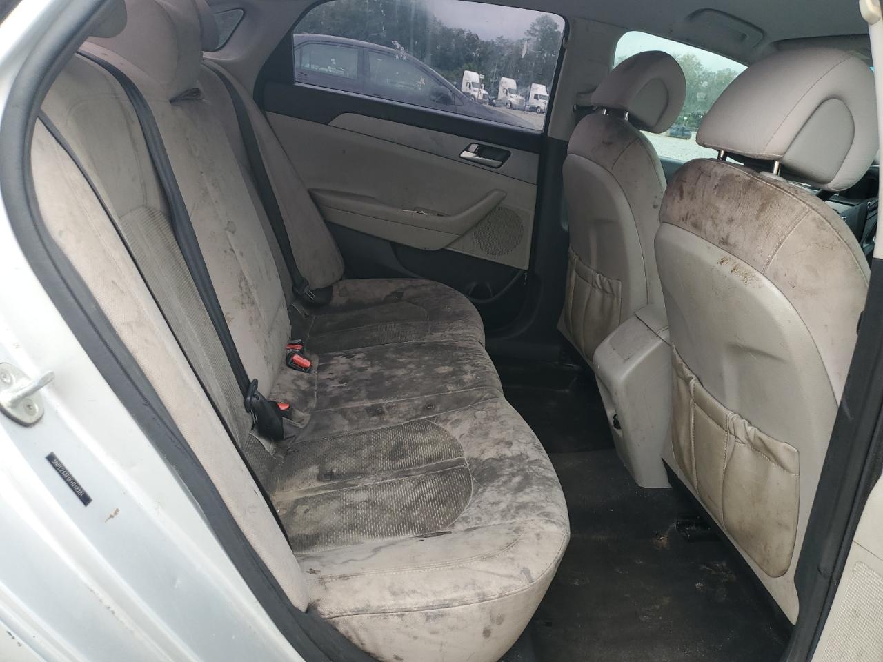 2015 Hyundai Sonata Se VIN: 5NPE24AF0FH118281 Lot: 71070165