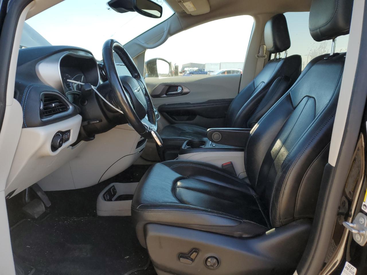 2021 Chrysler Pacifica Touring L VIN: 2C4RC1BGXMR520488 Lot: 68580795