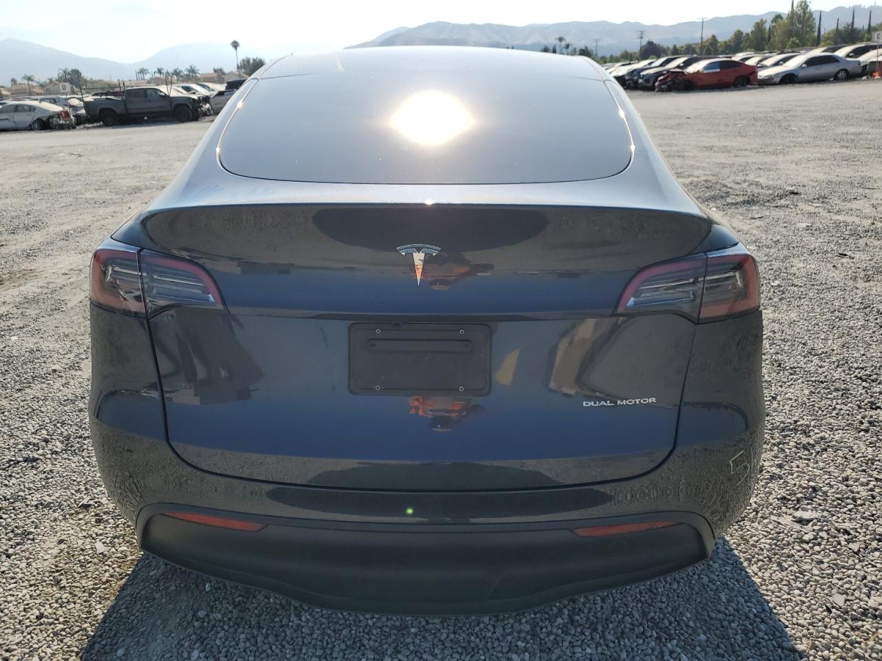 2025 Tesla Model Y VIN: 7SAYGAEE9SF271249 Lot: 67150265