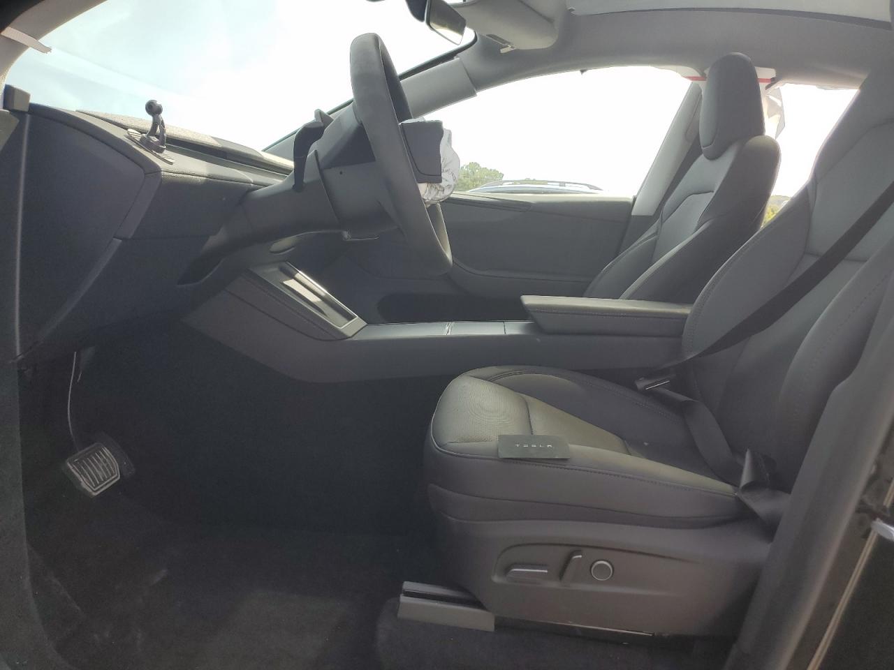 2026 Tesla Model Y VIN: 7SAYGDEE2TA439653 Lot: 70717795