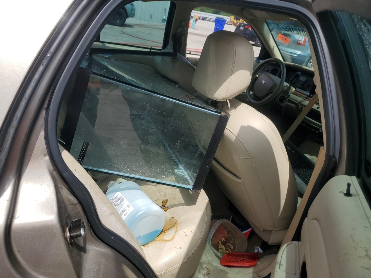 2006 Ford Crown Victoria Lx VIN: 2FAFP74W96X132350 Lot: 68012155