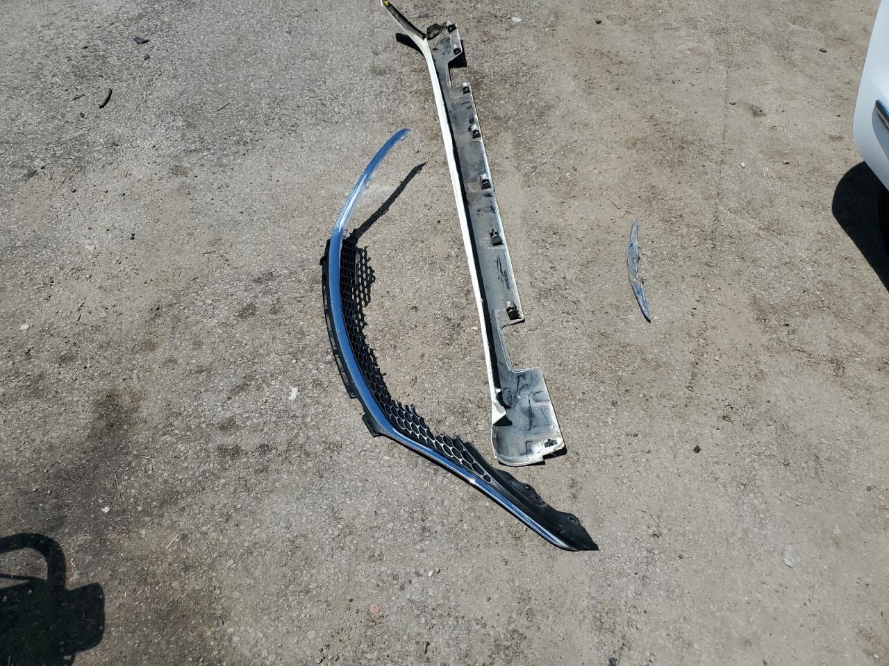 2018 Chrysler Pacifica Limited VIN: 2C4RC1GG9JR226469 Lot: 70383565