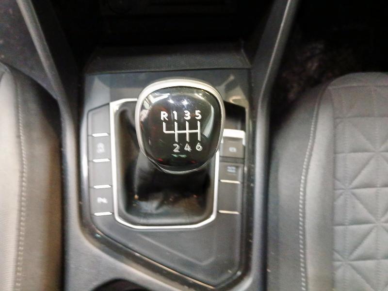 2022 VOLKSWAGEN TIGUAN LIFE