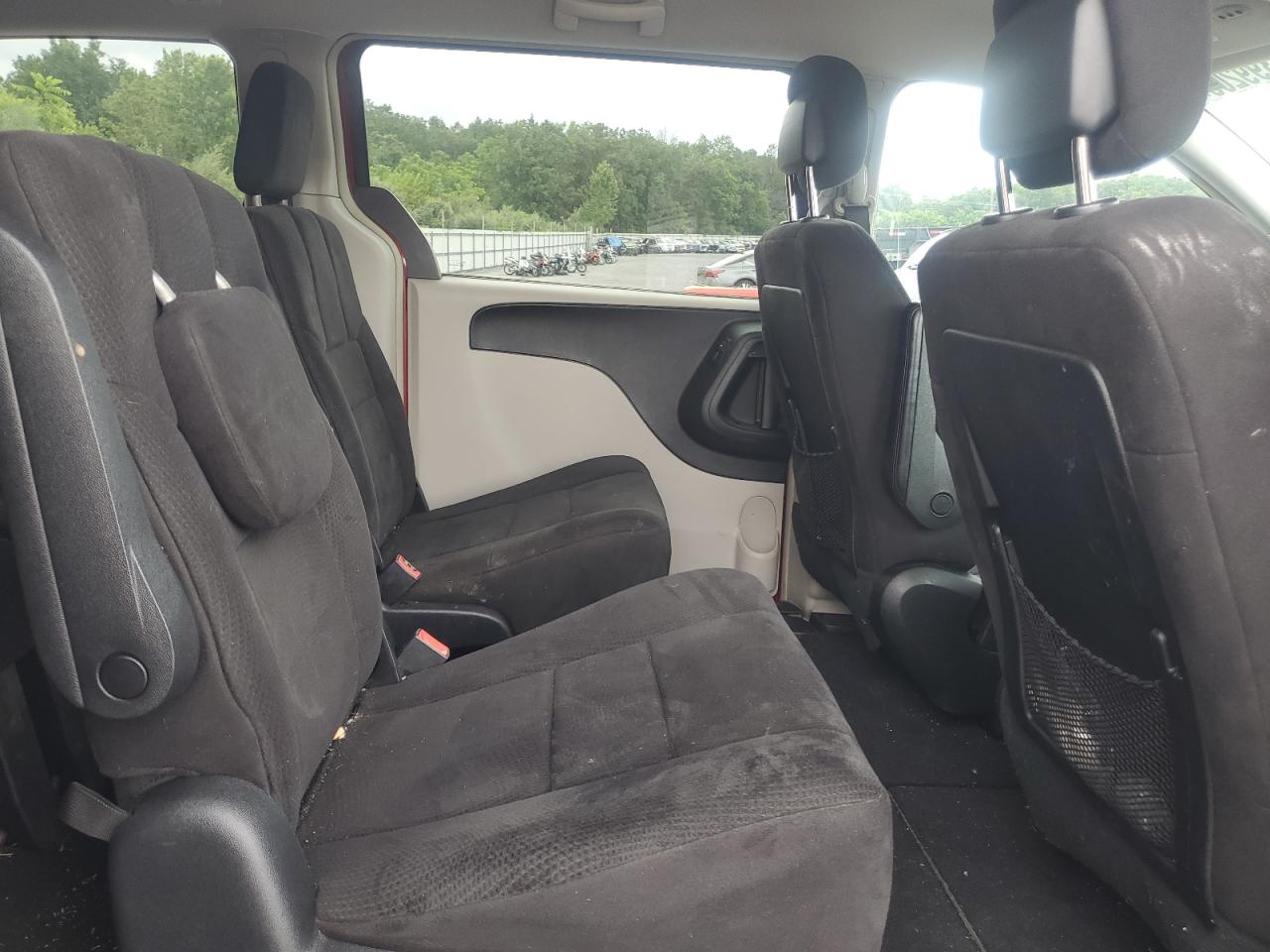 2011 Chrysler Town & Country Touring VIN: 2A4RR5DG2BR665275 Lot: 67399205