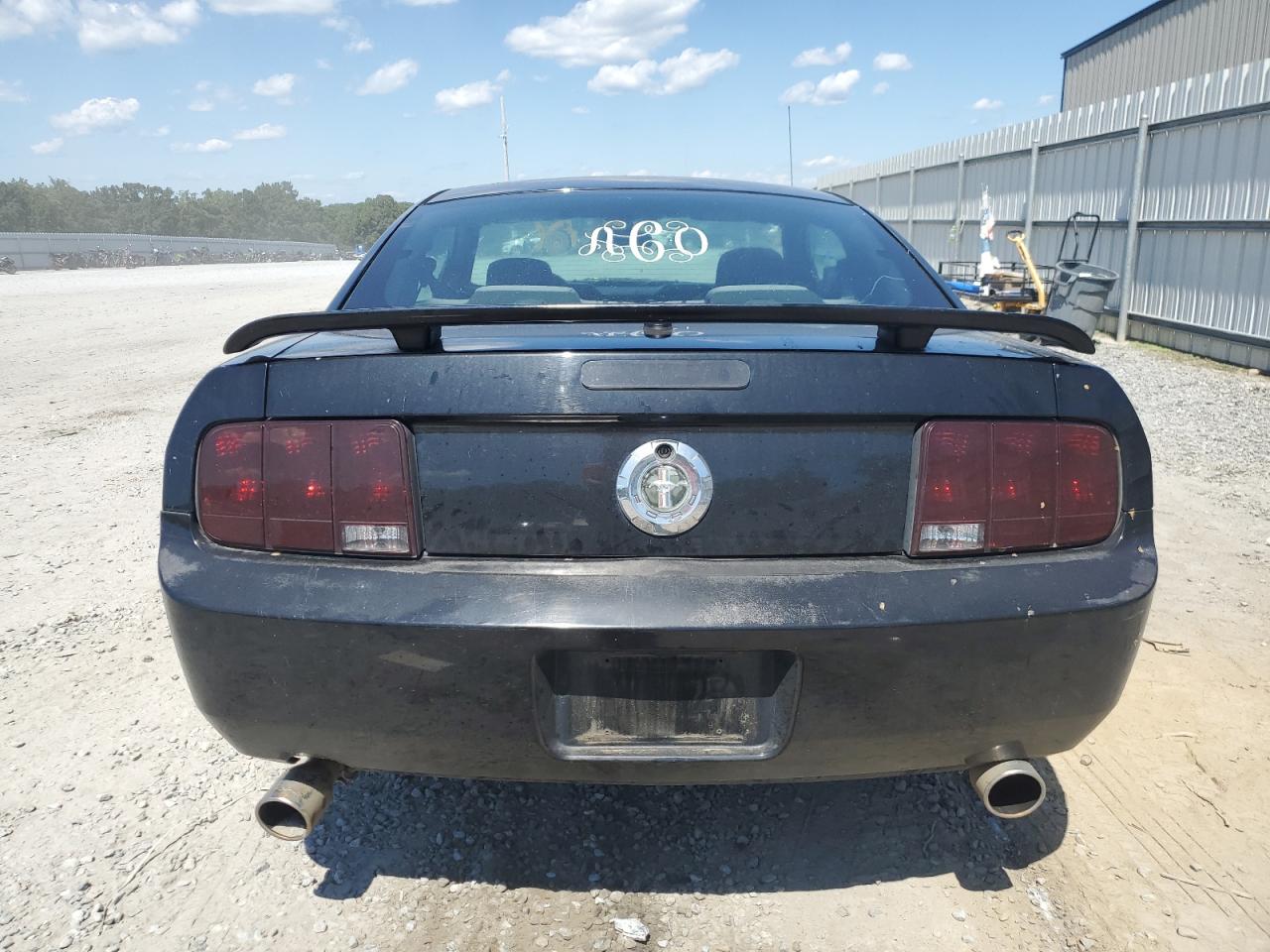 2008 Ford Mustang VIN: 1ZVHT80N485132260 Lot: 70931615