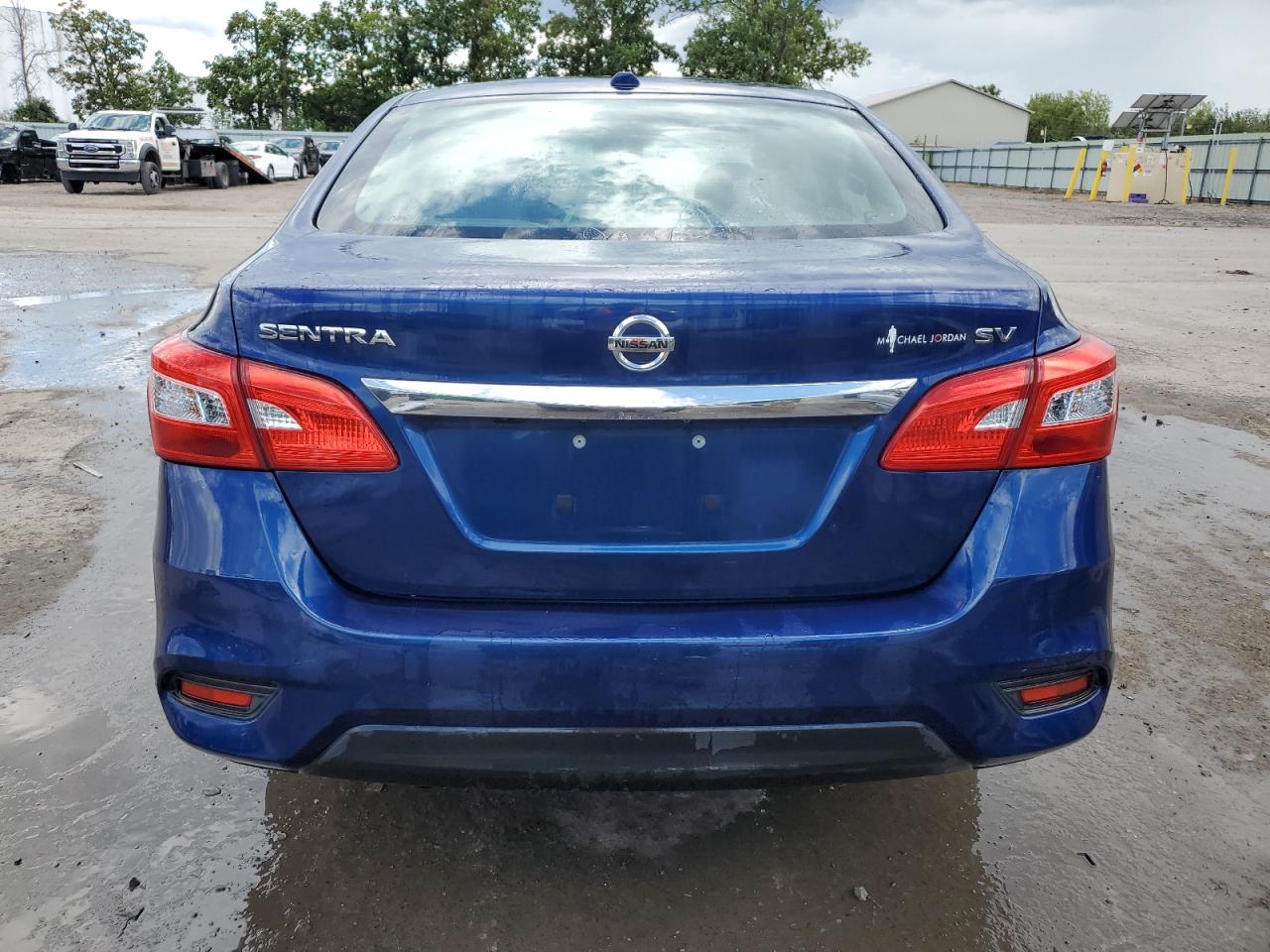 2018 Nissan Sentra S VIN: 3N1AB7AP2JY271557 Lot: 70184165