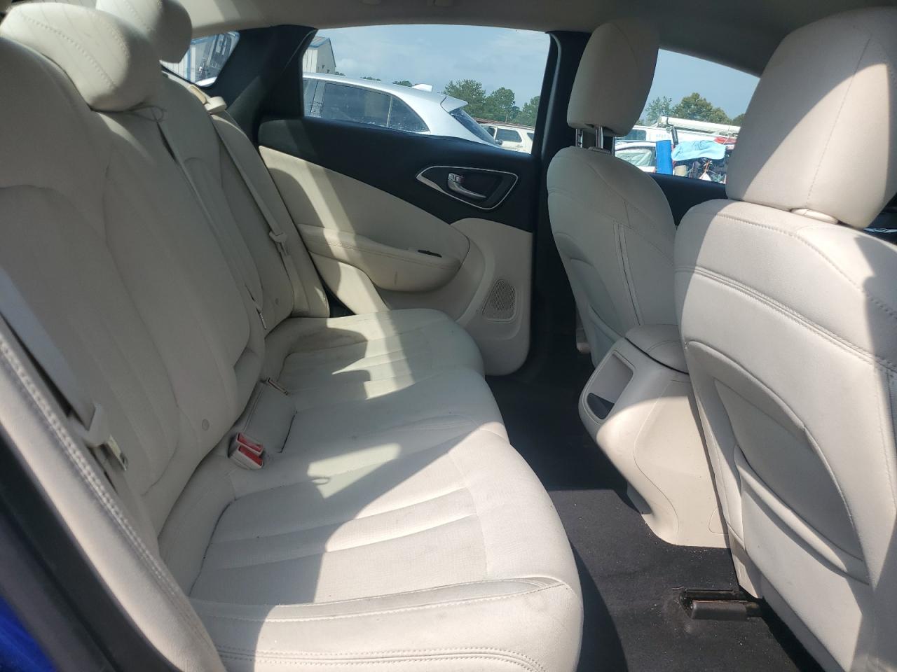 2015 Chrysler 200 Limited VIN: 1C3CCCAB6FN602701 Lot: 68721315