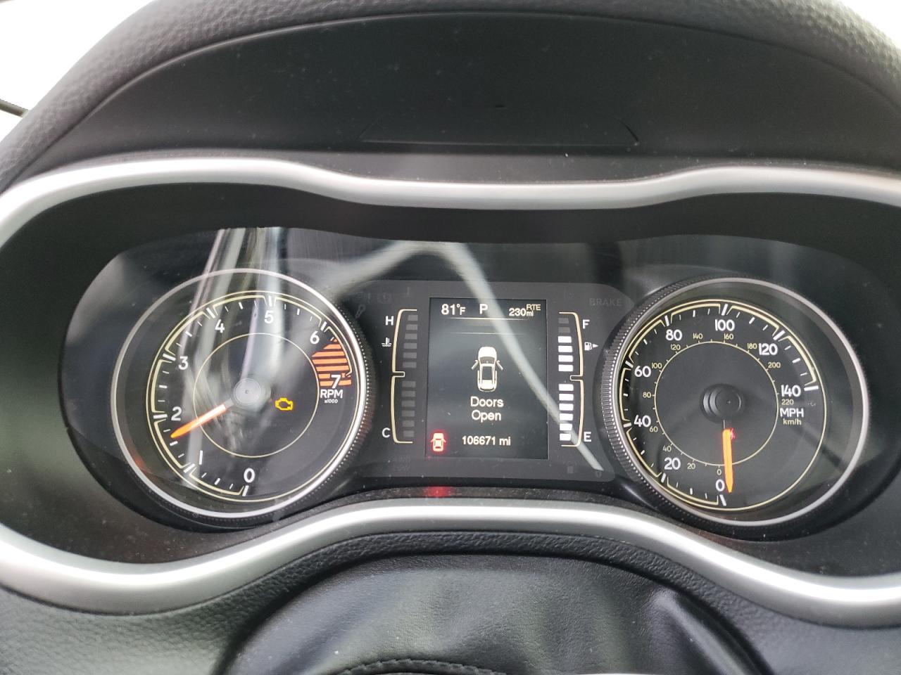 2018 Jeep Cherokee Latitude Plus VIN: 1C4PJLLB1JD576961 Lot: 70883745