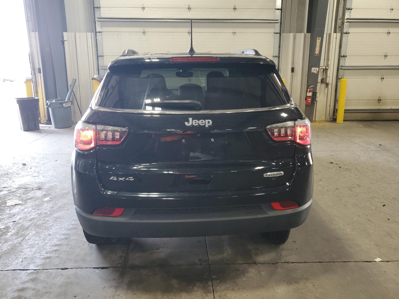 2018 Jeep Compass Latitude VIN: 3C4NJDBB3JT176683 Lot: 68567025