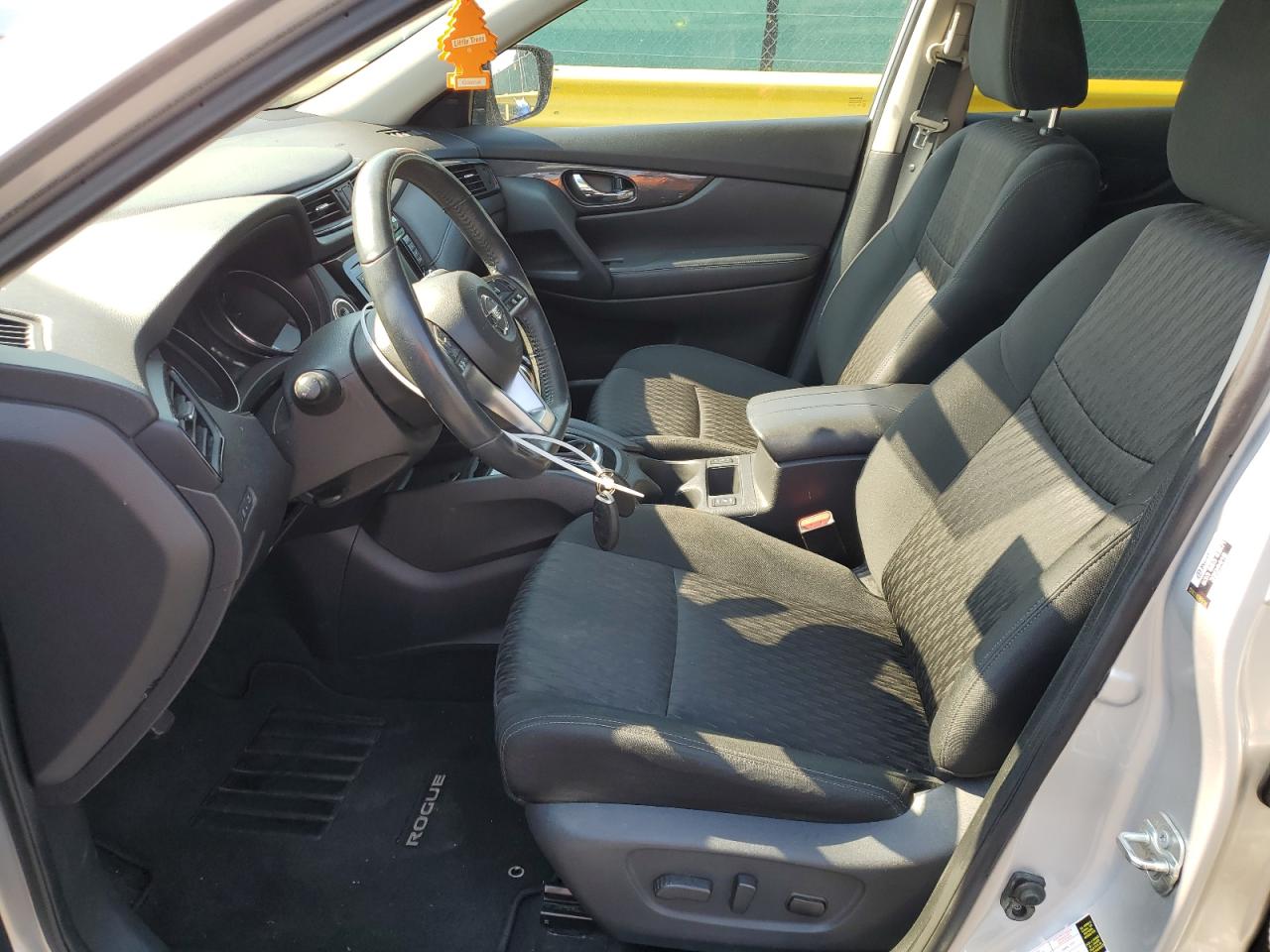 KNMAT2MV6JP528678 2018 Nissan Rogue S