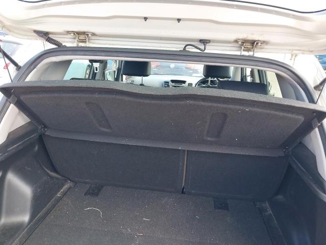 2017 KIA VENGA 3 CR