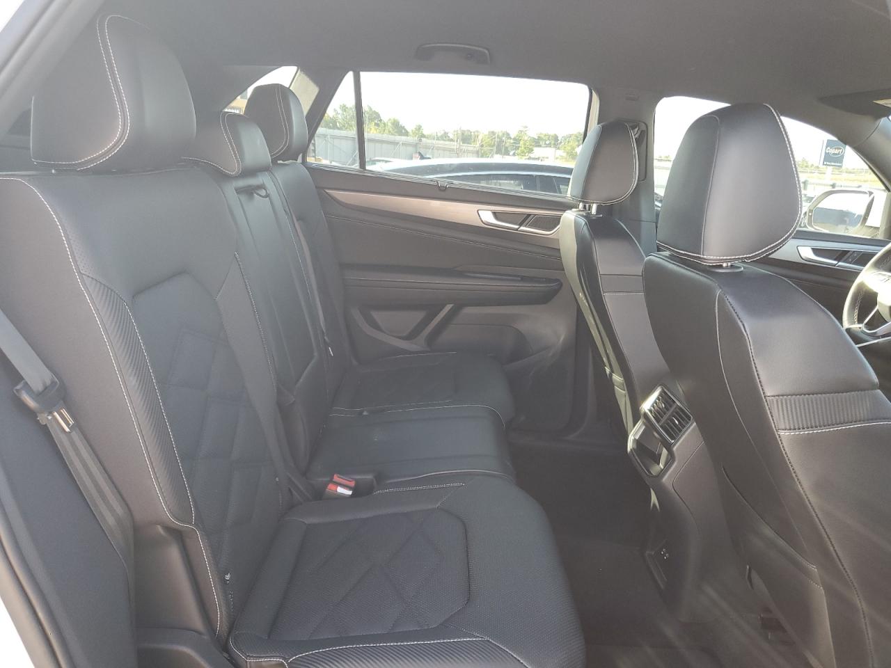 2024 Volkswagen Atlas Cross Sport Se VIN: 1V2WE2CA3RC253500 Lot: 70258105