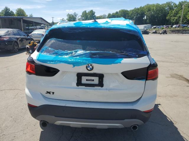 BMW X1 2018 Белы