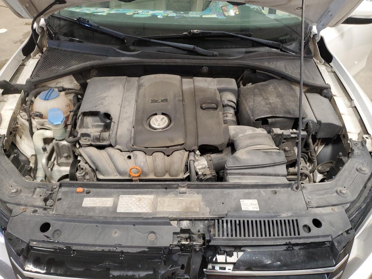 2013 Volkswagen Passat Se VIN: 1VWBP7A35DC033227 Lot: 68400145