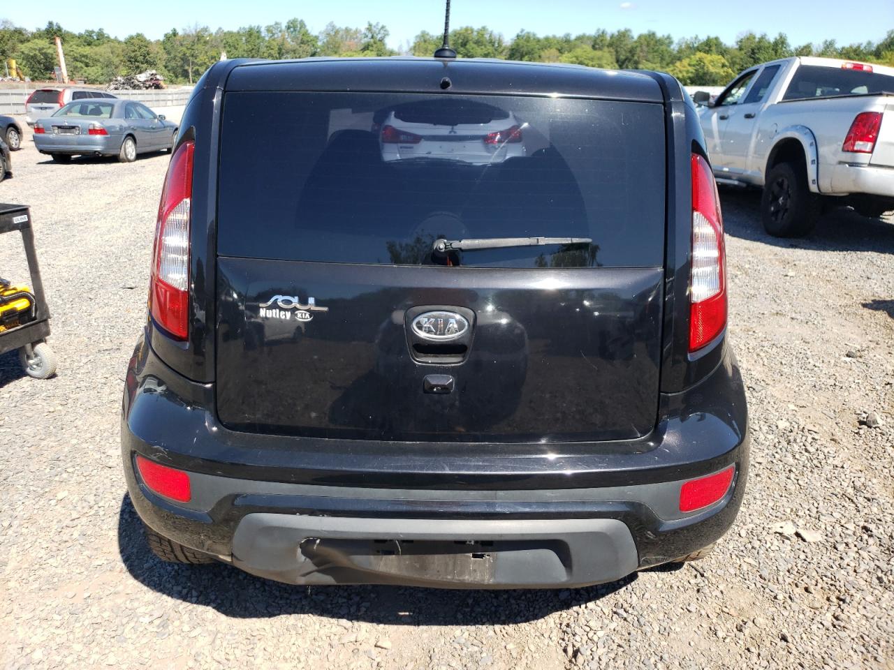 2012 Kia Soul + VIN: KNDJT2A62C7401975 Lot: 70042685