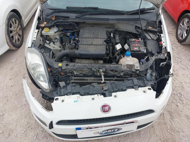 2015 FIAT PUNTO POP 