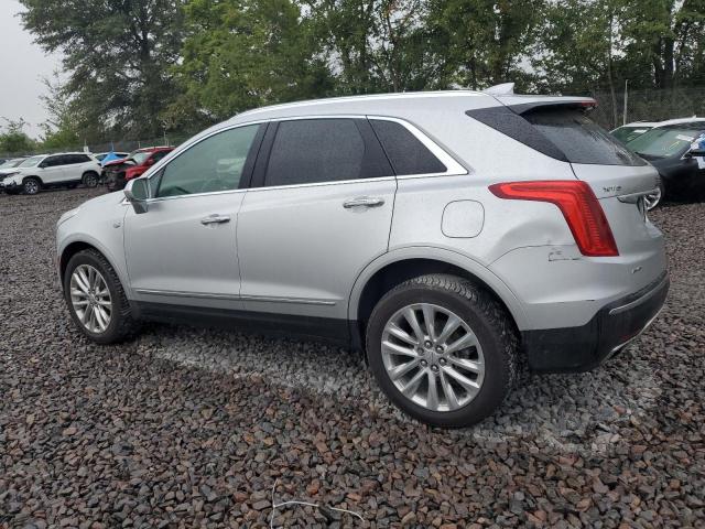 CADILLAC XT5 2018 Серебристый