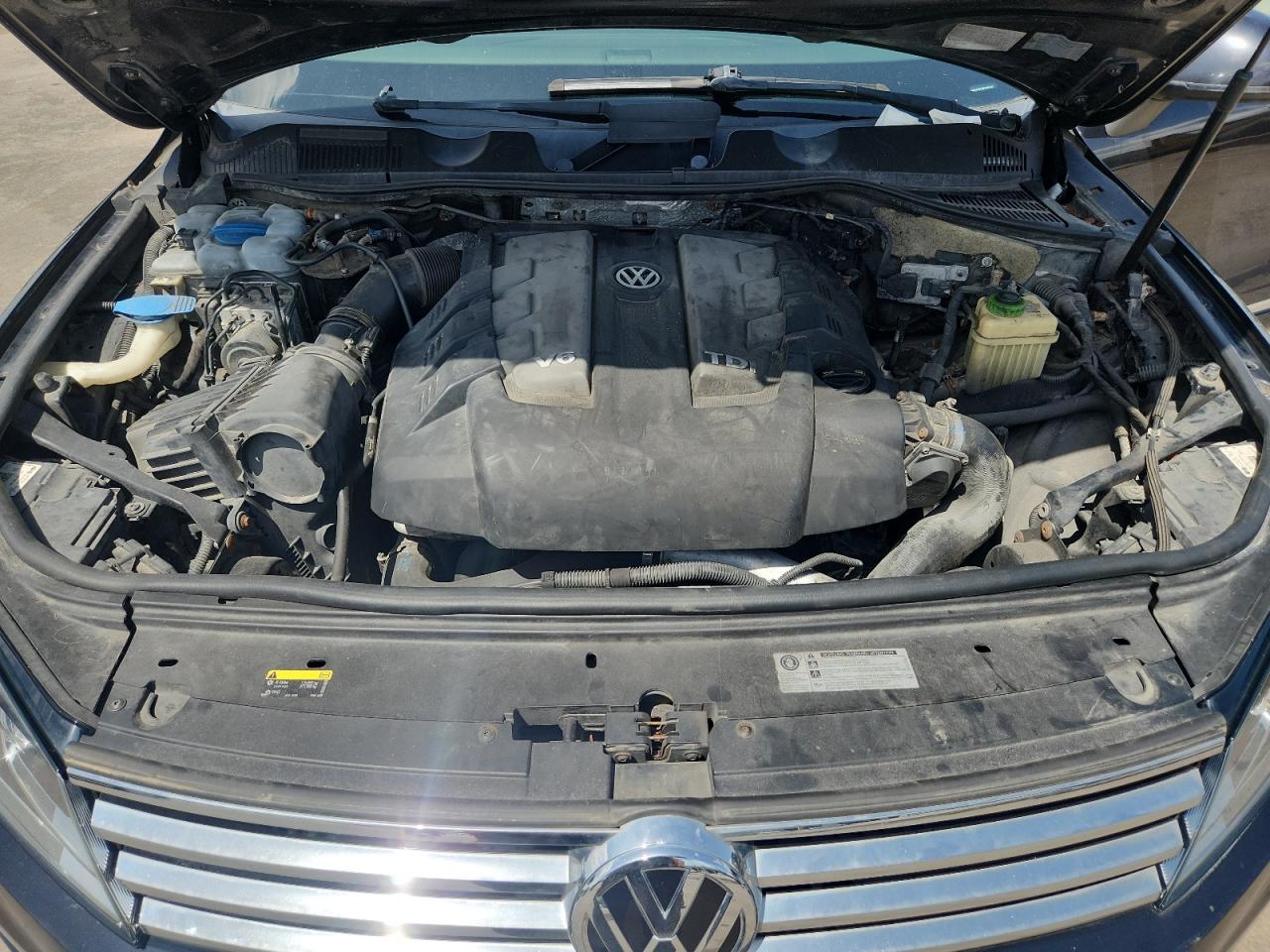 2015 Volkswagen Touareg V6 Tdi VIN: WVGEP9BP8FD003287 Lot: 70848565