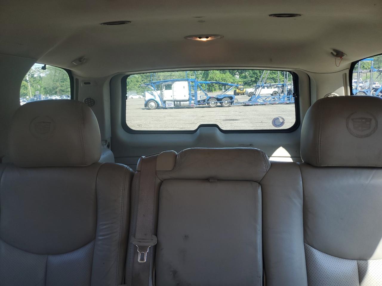 2004 Cadillac Escalade Luxury VIN: 1GYEK63N84R193049 Lot: 68844755