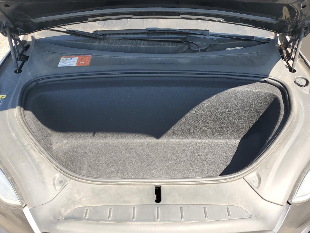 2018 Tesla Model X VIN: 5YJXCBE23JF104464 Lot: 69319605