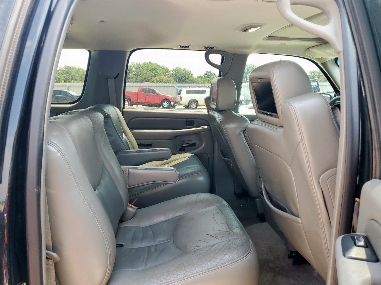 2004 GMC Yukon Xl Denali VIN: 1GKFK66U14J266178 Lot: 66262995