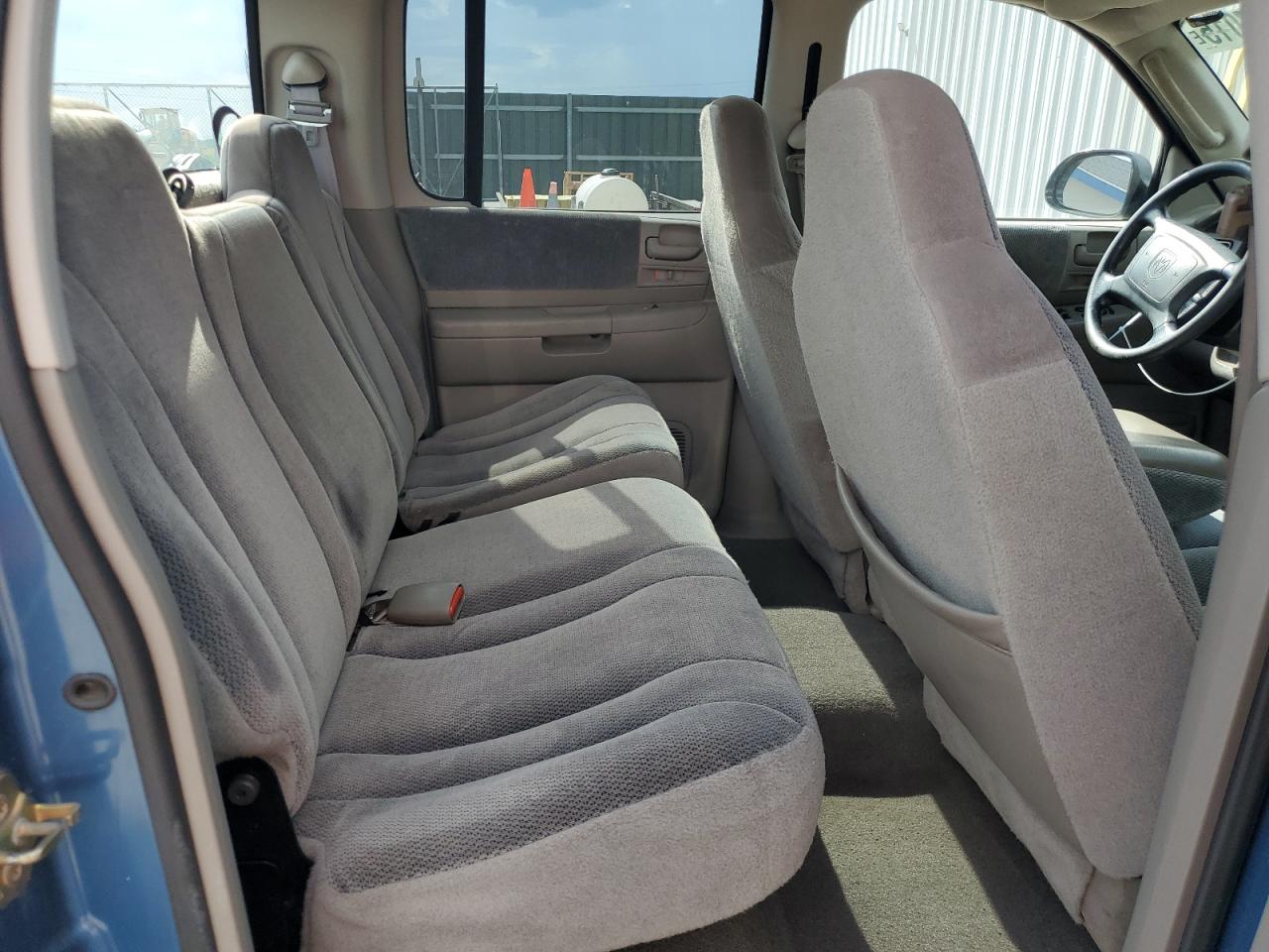2003 Dodge Dakota Quad Slt VIN: 1D7HG48N03S210327 Lot: 68267015