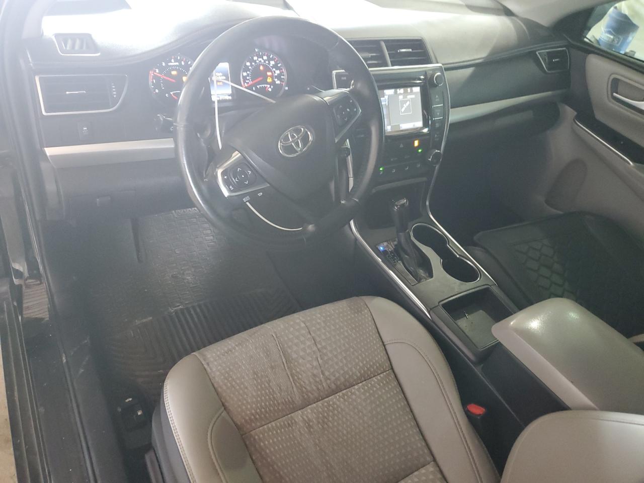 4T1BF1FK2FU084745 2015 Toyota Camry Le