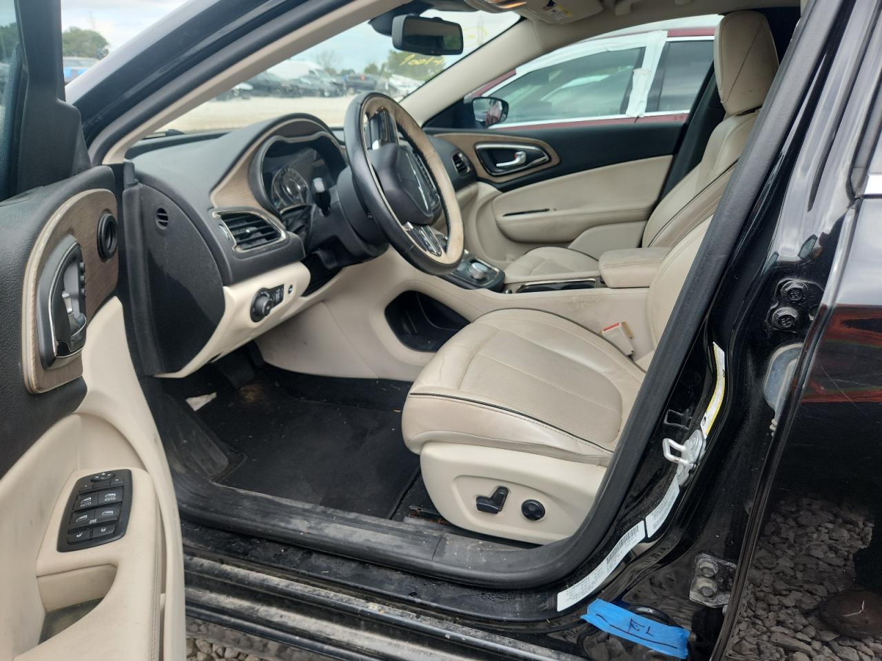 2015 Chrysler 200 C VIN: 1C3CCCEGXFN583415 Lot: 68595515