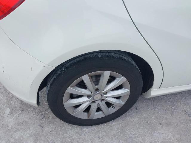 2015 MERCEDES BENZ A180 SE EC