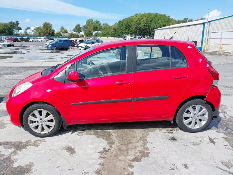 2009 TOYOTA YARIS TR