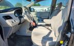 2013 TOYOTA SIENNA LE   à vendre chez Copart IL - PEORIA